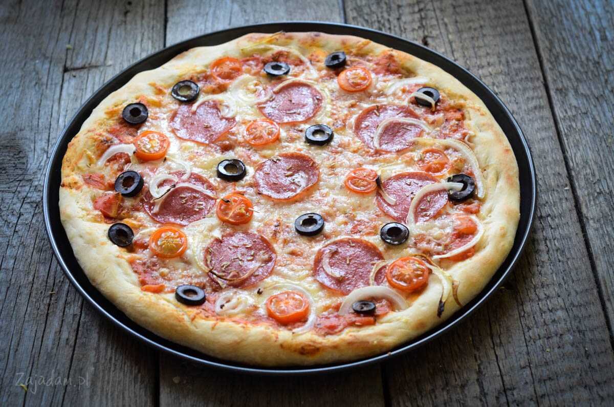 "Пицца". Пицца домашняя круглая. Начинка для пиццы. Пицца в духовке. Как приготовить пиццу в духовке рецепт домашнюю