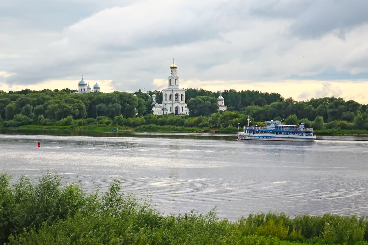 Новгородская 3. Рюриково Городище в Великом Новгороде. Юрьев монастырь в Городище Новгород. Экспедиция и Носов 1975 год фото Рюриково Городище.