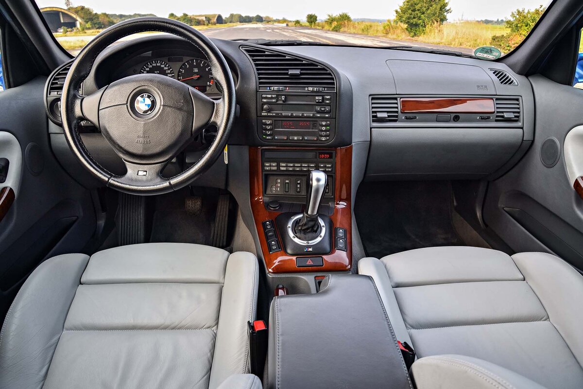 Предыдущее поколение серии M3 в кузове E30 задало высокую планку в сегменте спортивных автомобилей для общественного пользования.-2