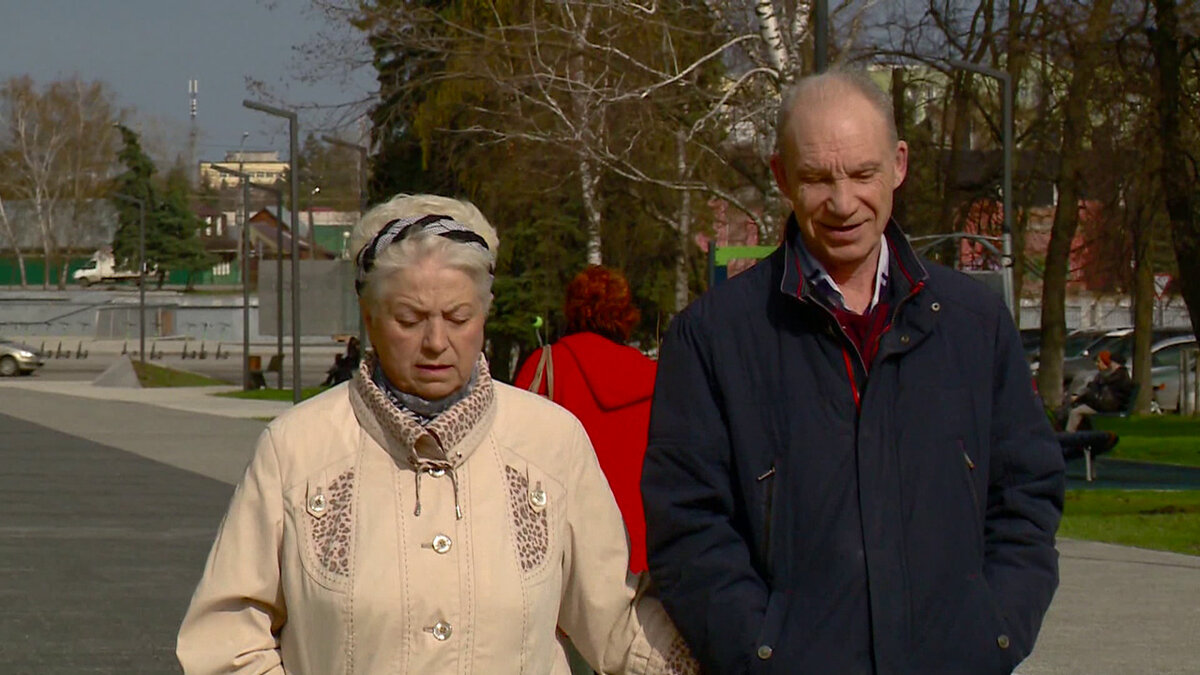 пенсионер. работающие пенсионеры последние новости 2023. одинокие пенсионеры. пенсионеры. пенсионер ждет.