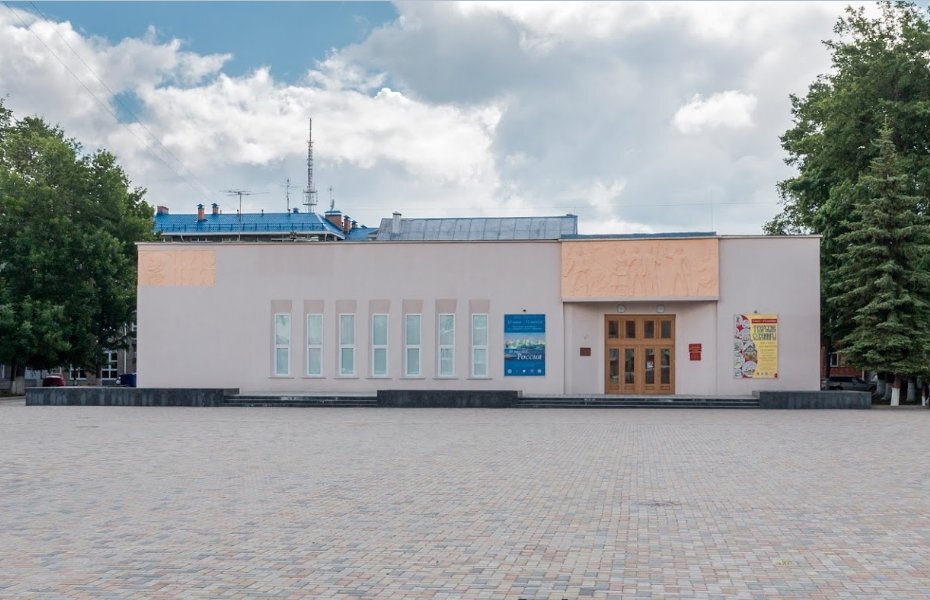 В Твери к Дню Победы в музе Лизы Чайкиной открылась выставка «Автографы подвига»