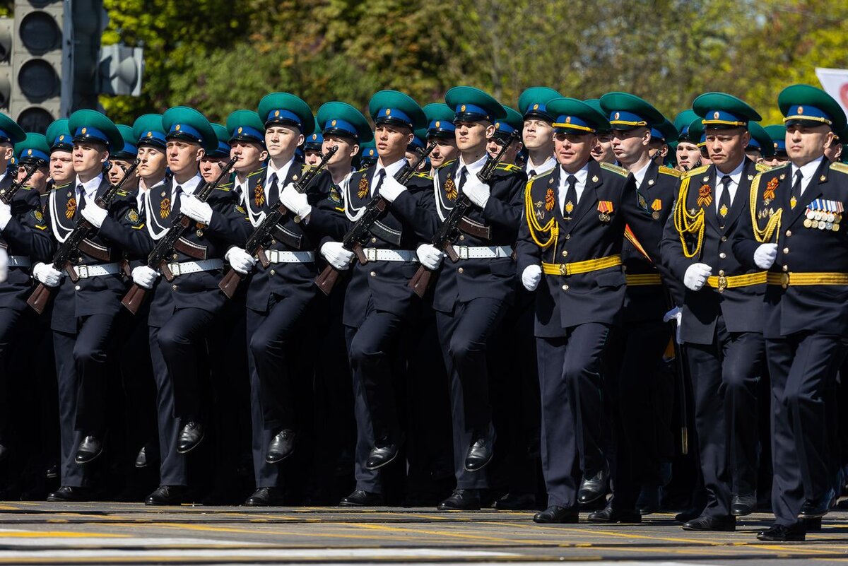 10 мая калининград. Парад Победы Калининград. Парад Победы в Калининграде 2023. Парад 9 мая Калининград 2023. Фотографии с парада Победы в Калининграде 2023.