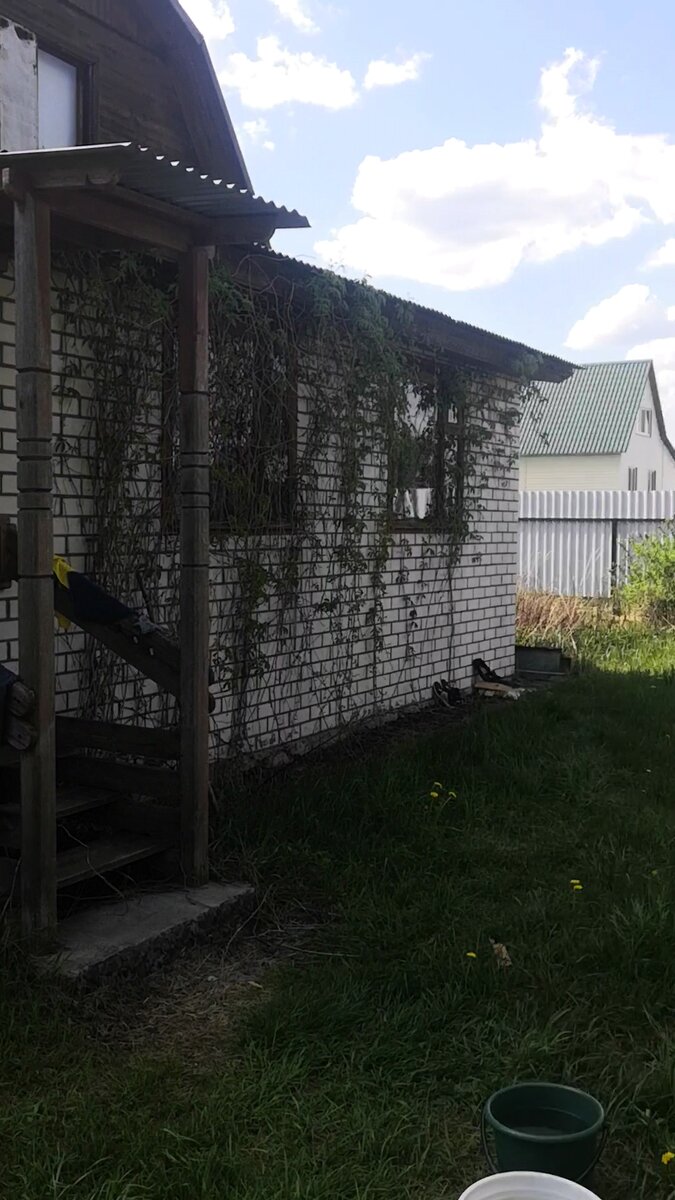 Первое фото пристроя,после покупки дома.