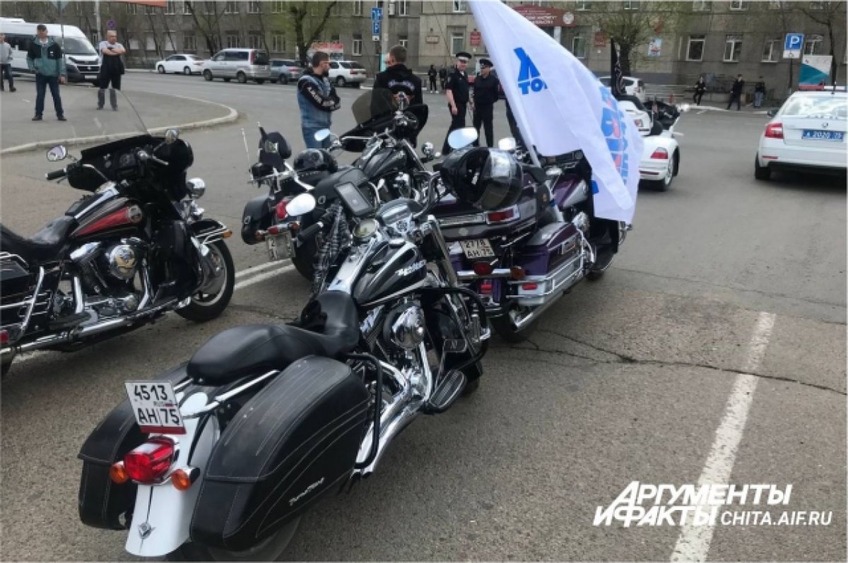 Сигналы мотоциклистов в колонне