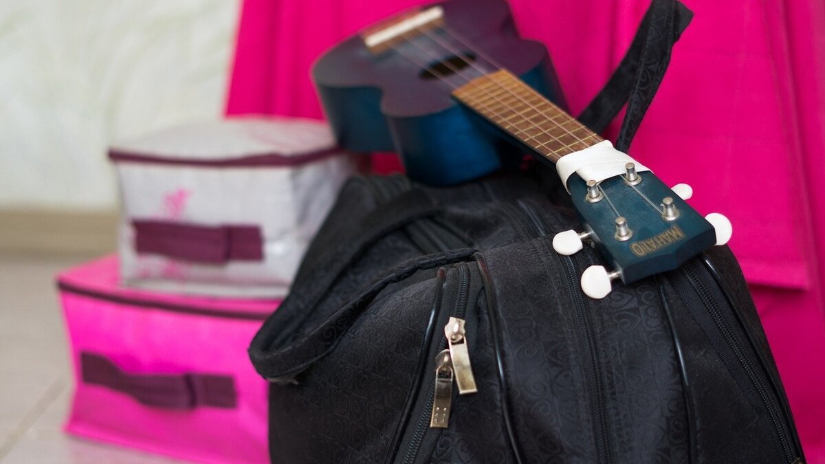     Президент Грузии Саломе Зурабишвили заявила, что следует ограничить в правах россиян, которые перебрались в Грузию после начала военной операции на Украине.