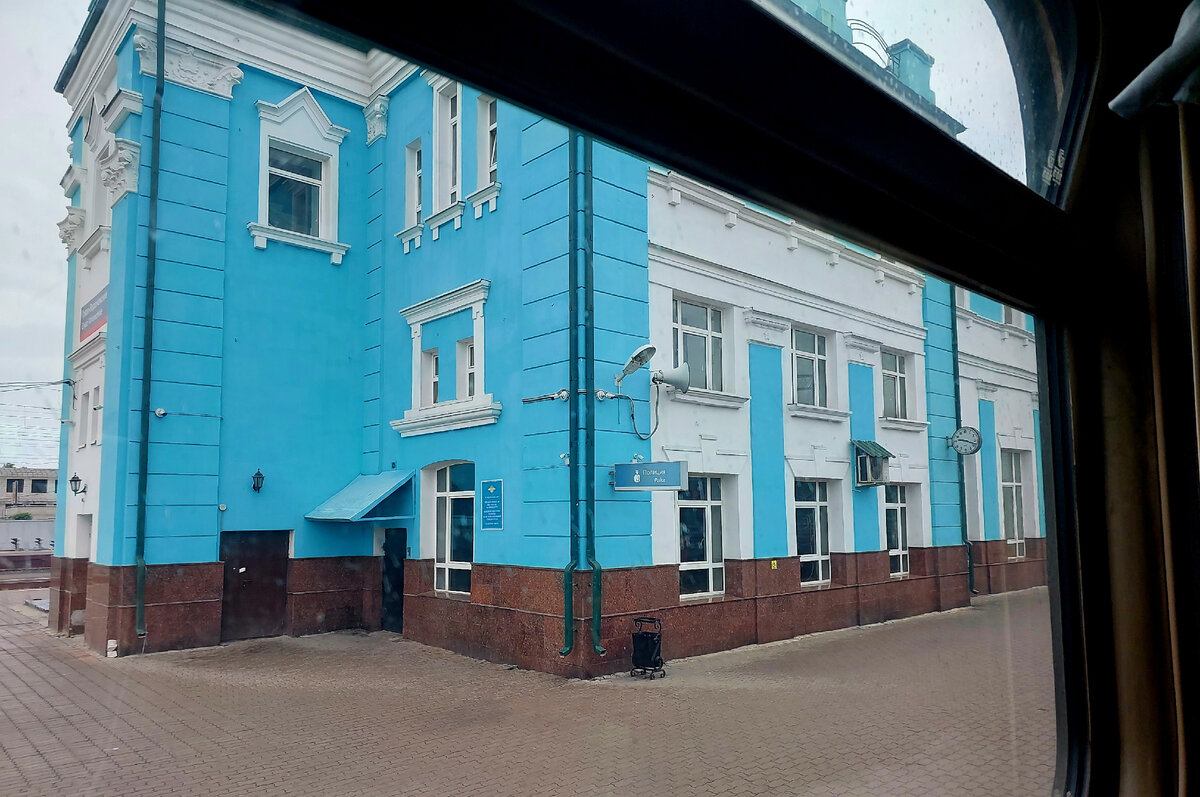 Вокзал из окна поезда, фото автора