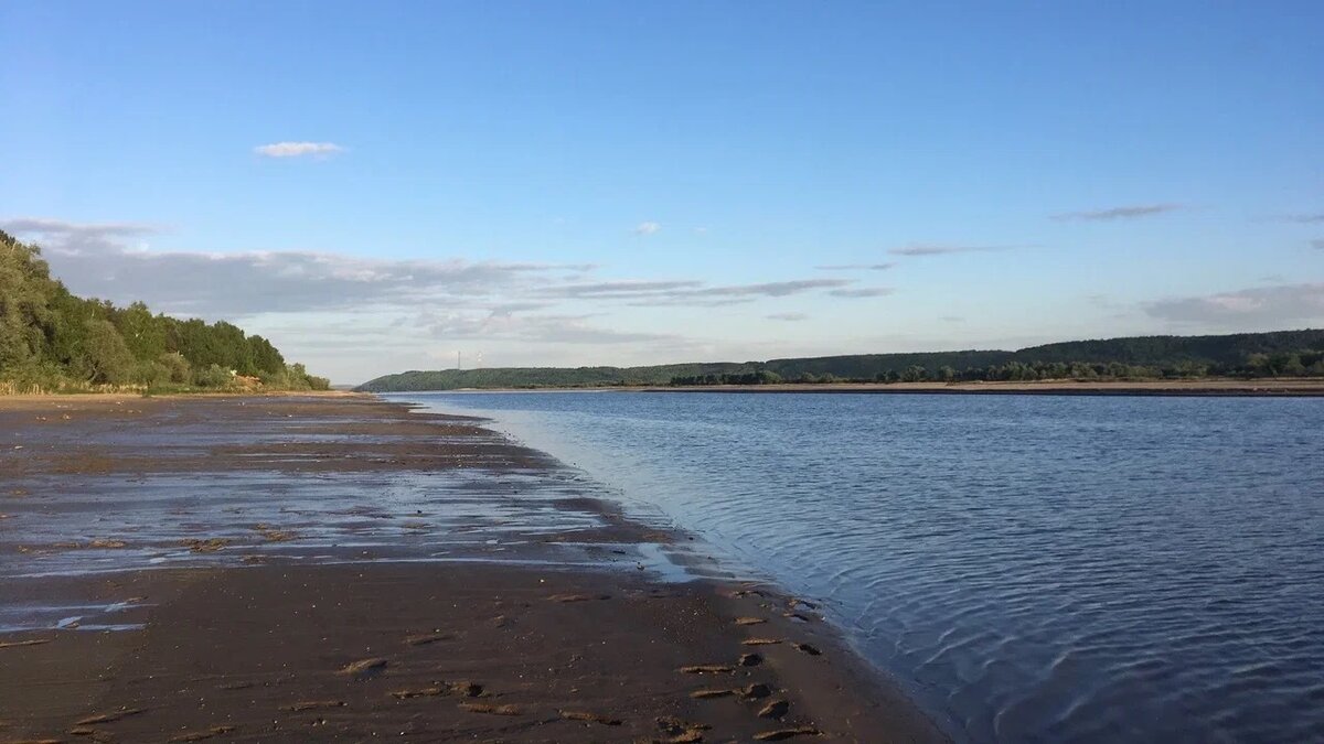     В Татарстане снижение уровня воды в Волге связано со специальными попусками в низовье Куйбышевского водохранилища. Такие мероприятия проводятся ежегодно в мае. Об этом пишет «Бизнес Онлайн».