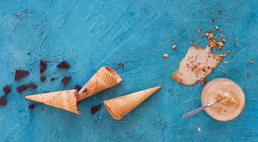 Какие только виды мороженого сейчас не встретишь в магазинах: на любой вкус и цвет. Но, согласитесь, самое вкусное и полезное мороженое – домашнее, приготовленное своими руками из натуральных ингредиентов.