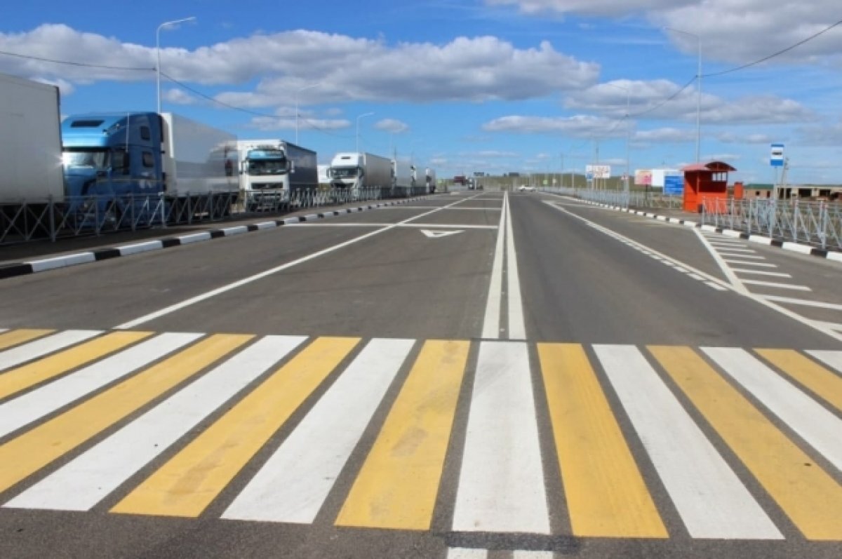    Порядка 35 тысяч туристов прошли границу через МАПП Забайкальск в 2023 году