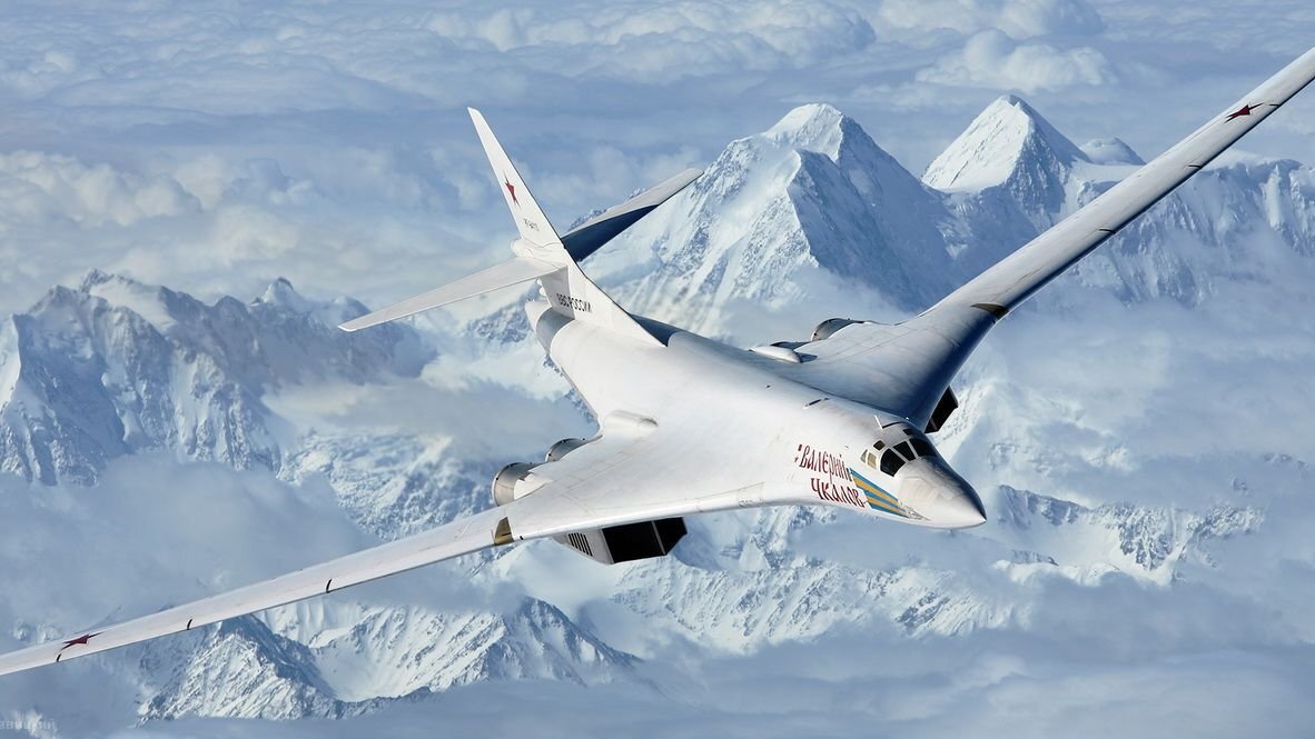 Стратегический ракетоносец Ту-160 ВКС России. Фото: mil.ru / commons.wikimedia.org