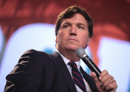    Такер Карлсон обвинил Украину в подрыве Каховской ГЭС