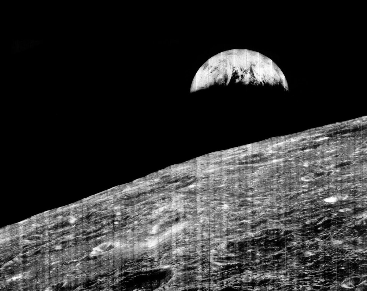 Первый снимок земли с Луны