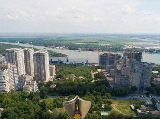    театральная площадь Ростов // фото: страница в Инстаграм (запрещен на территории Российской Федерации) Алексея Логвиненко