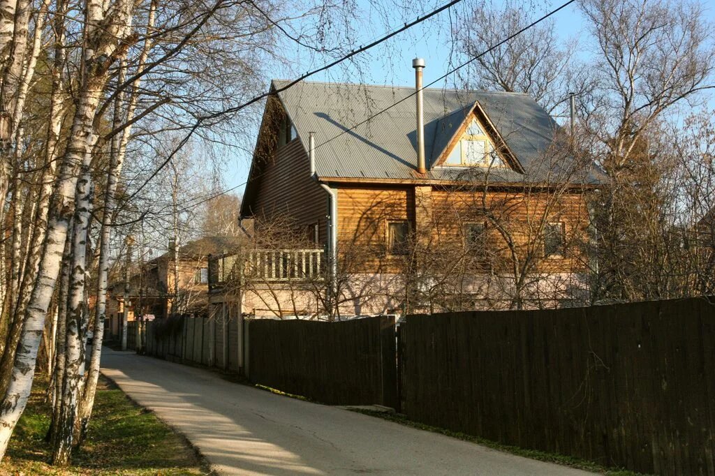 Частные дома в Москве. Посёлок имени Ларина, Лианозово