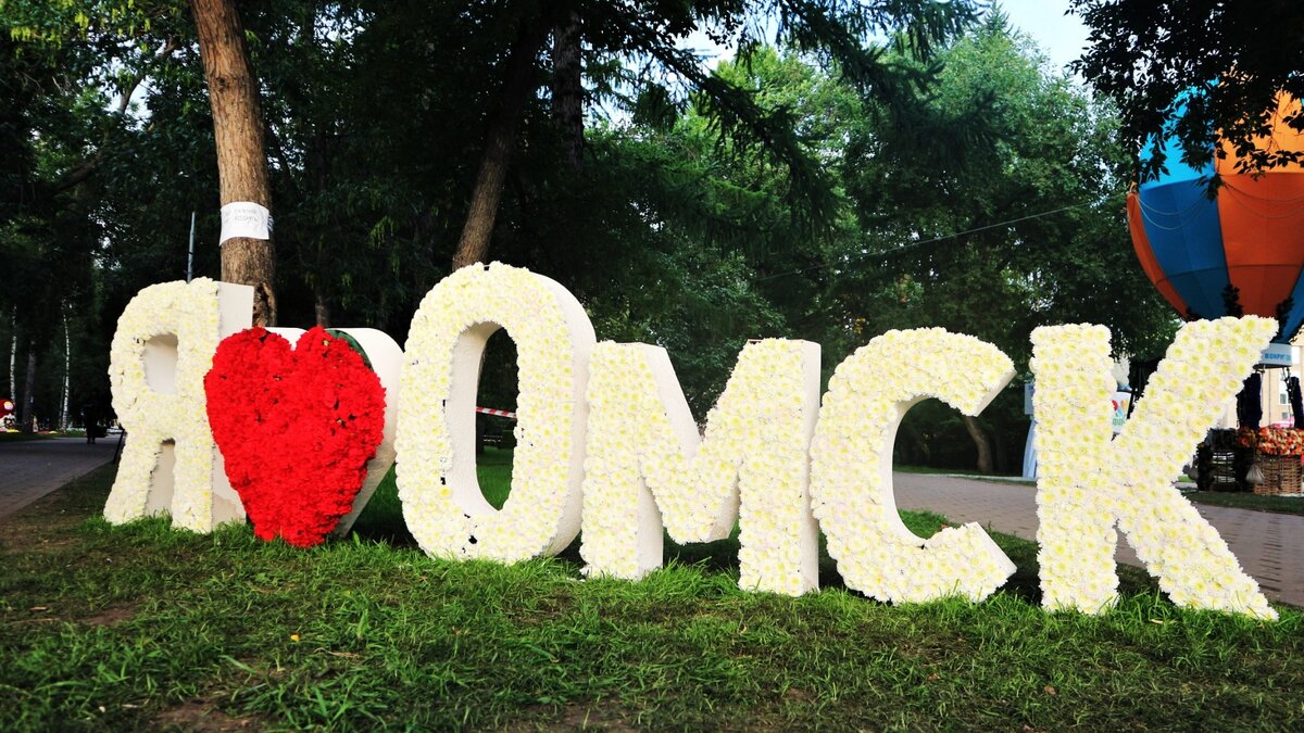     После завершения праздничных мероприятий подрядчику предстоит демонтировать все конструкции.