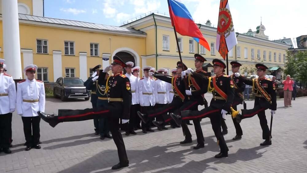 Суворовское училище презентация