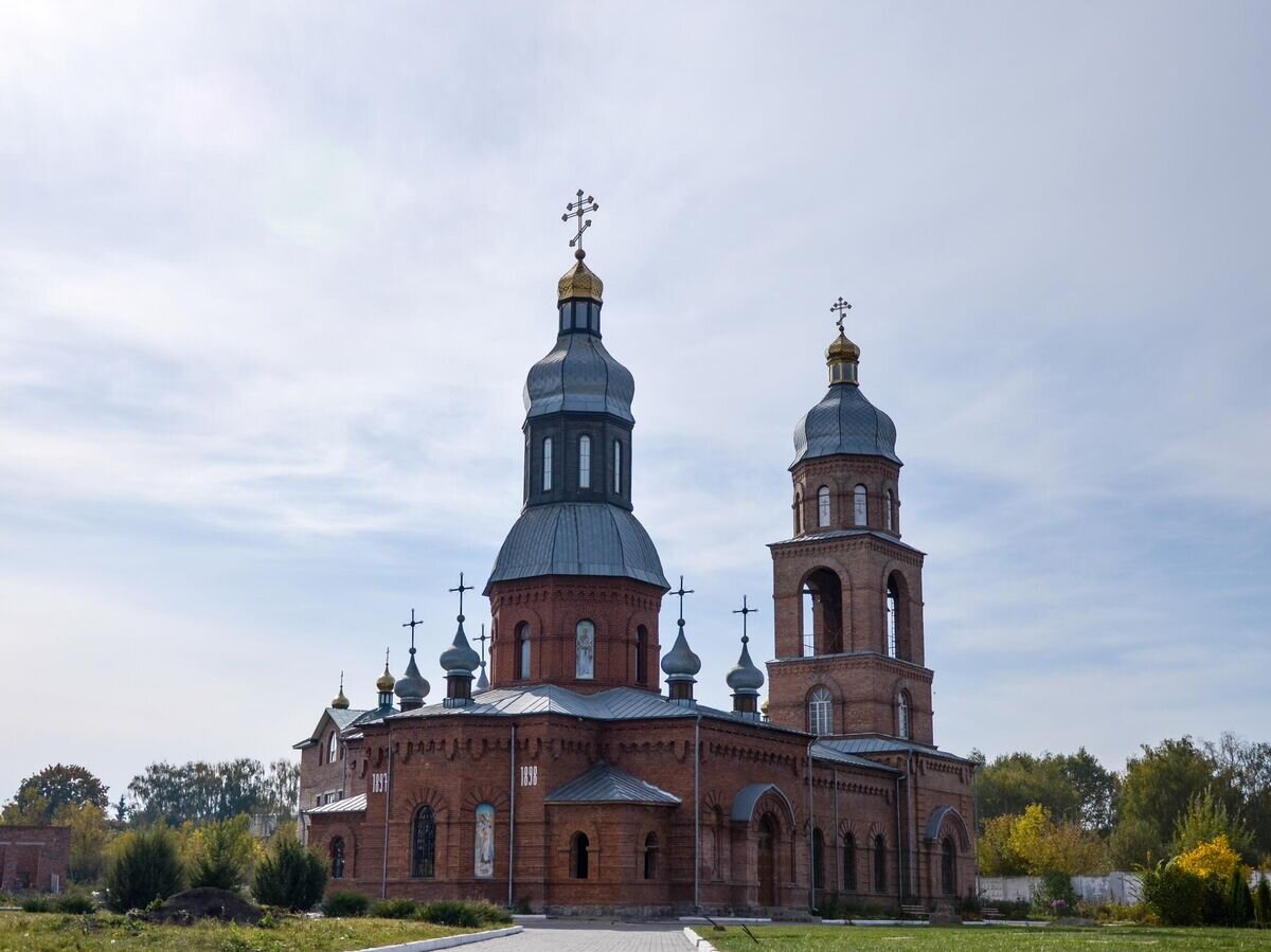    Свято-Георгиевский храм Украинской православной церкви в городе ХмельницкийCC BY-SA 4.0 / Alina Vozna /