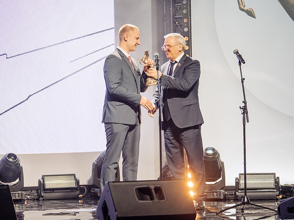    Максим Афонин признан "Лучшим в трубном производстве". ФОТО: ОМК