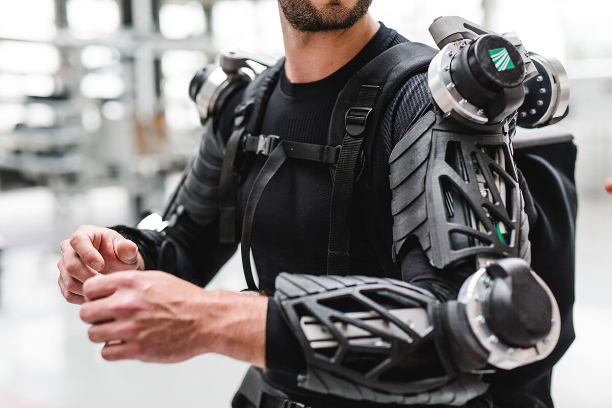 Манипуляция людьми. Можно управлять реальными людьми. Саморазвитие человека. Манипуляция. Можно управлять реальными людьми.