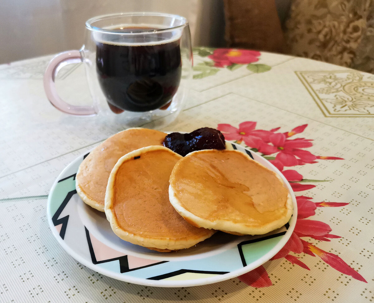 Вкуснейшие Пышные ОЛАДЬИ на Кислом Молоке🥞🥛 | Кто Хочет Кушать 😉 | Дзен