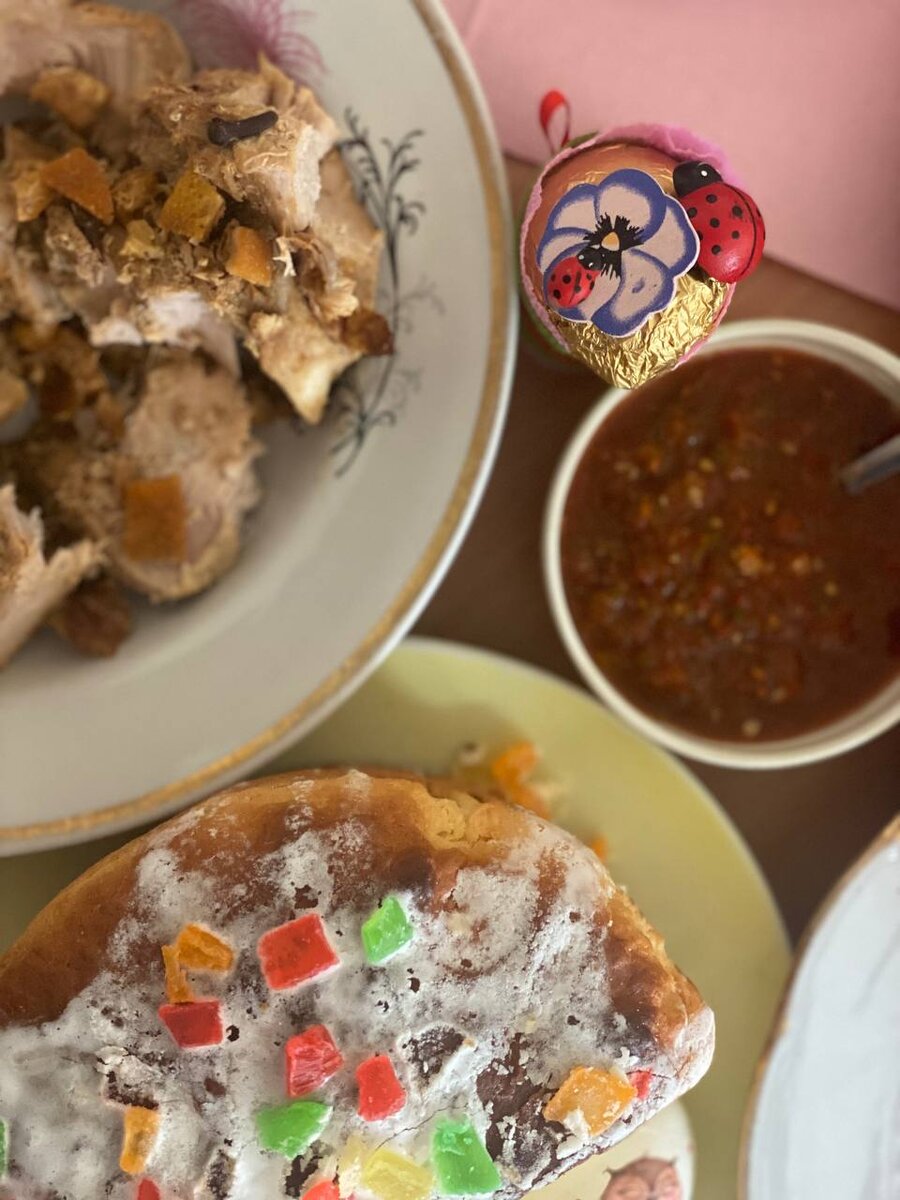 Нам хамоны не нужны, когда русские продукты на столе