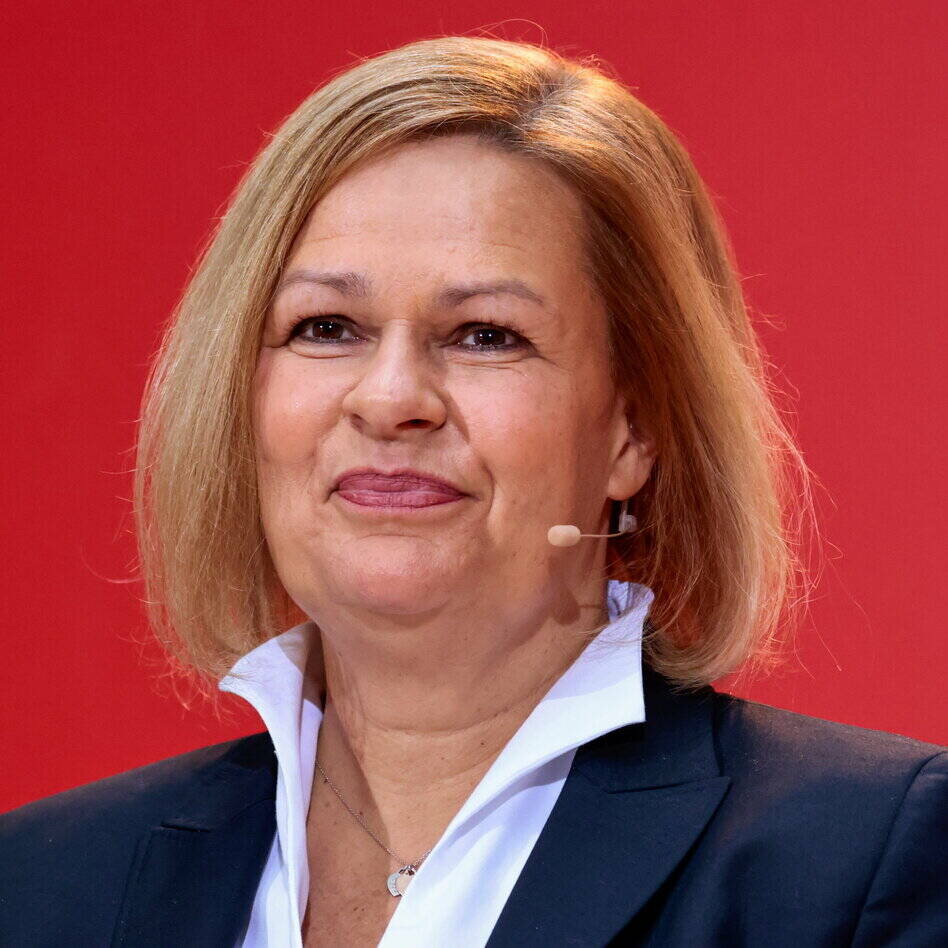 Нэнси Фрезер, министр внутренних дел ФРГ