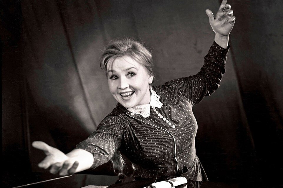    Актрису Екатерину Савинову зрители запомнили именно такой - живой и веселой. Фото: Кадр из фильма «Приходите завтра»