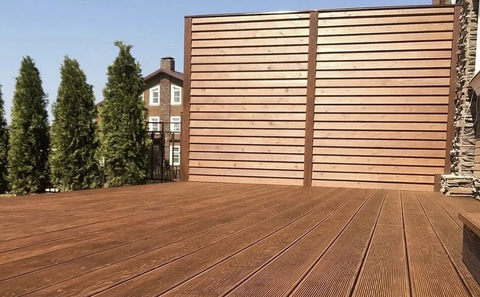 Пример укладки террасной доской из лиственницы