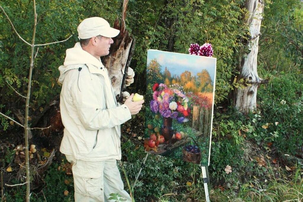 Жданов Владимир Юрьевич за работой. Источник: Яндекс.картинки