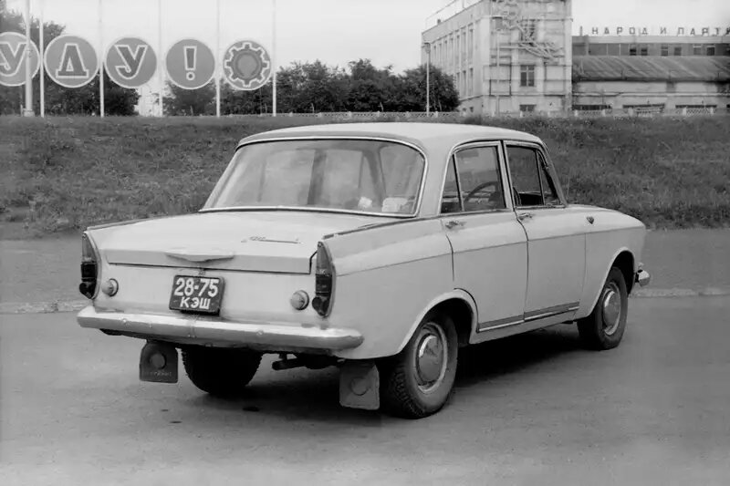     Как "Пежо" нечаянно повысила престиж советского "Москвича" в Европе