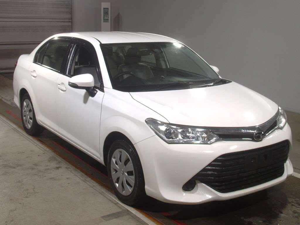 Toyota Axio 2015