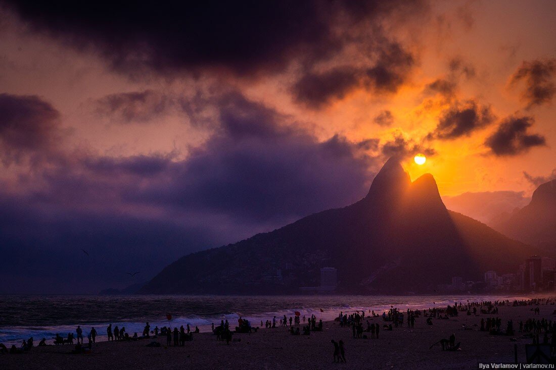 Rio de janeiro фильтр. Рио де Жанейро закат. Закат над Рио. Закат в Рио де Жанейро фото. Рио де Жанейро в тумане.