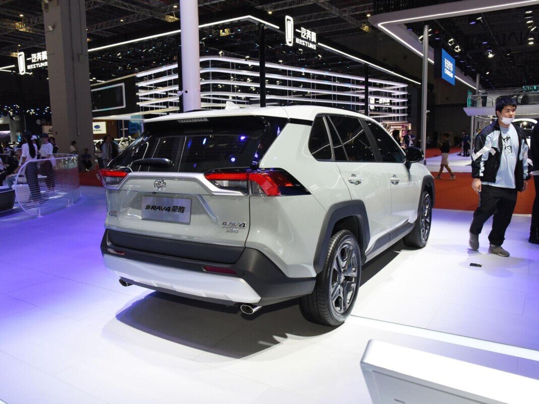 Toyota RAV4 Rongfang 2023 официально представлена | Grand Auto News | Дзен