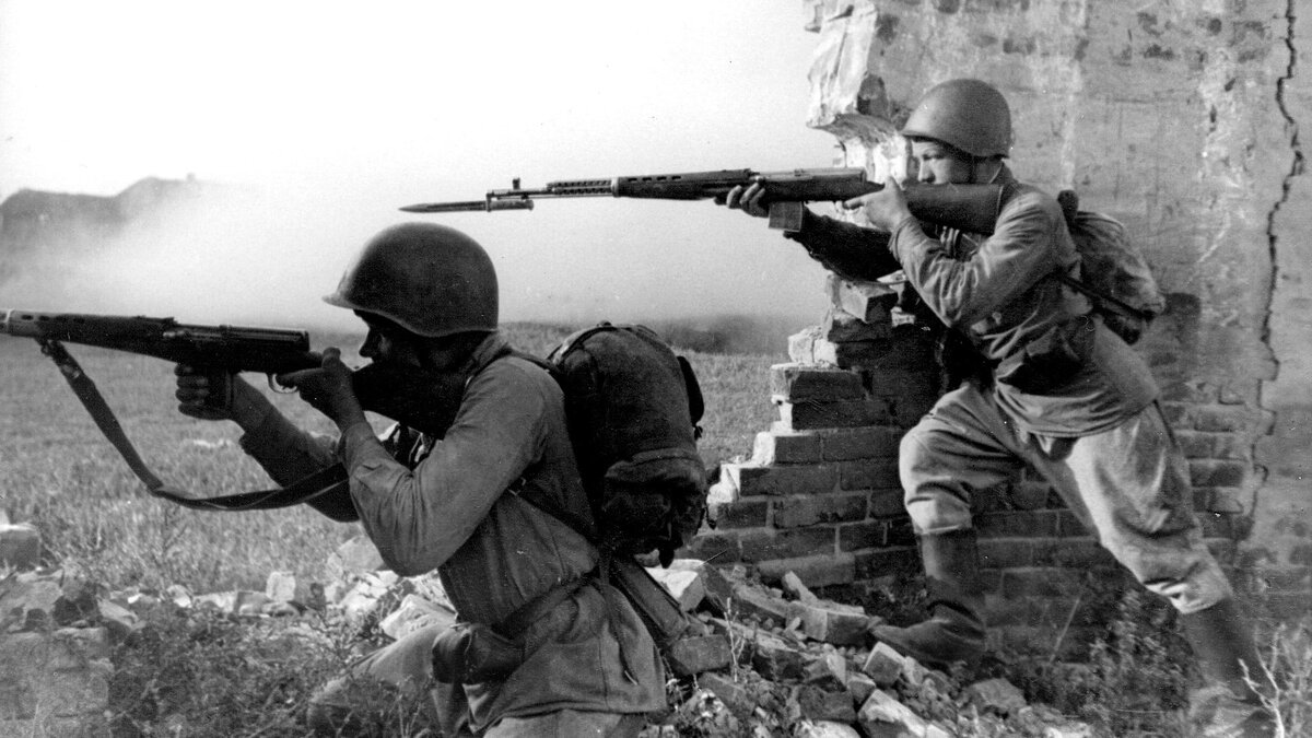 СВТ-40 у красноармейцев ВОВ