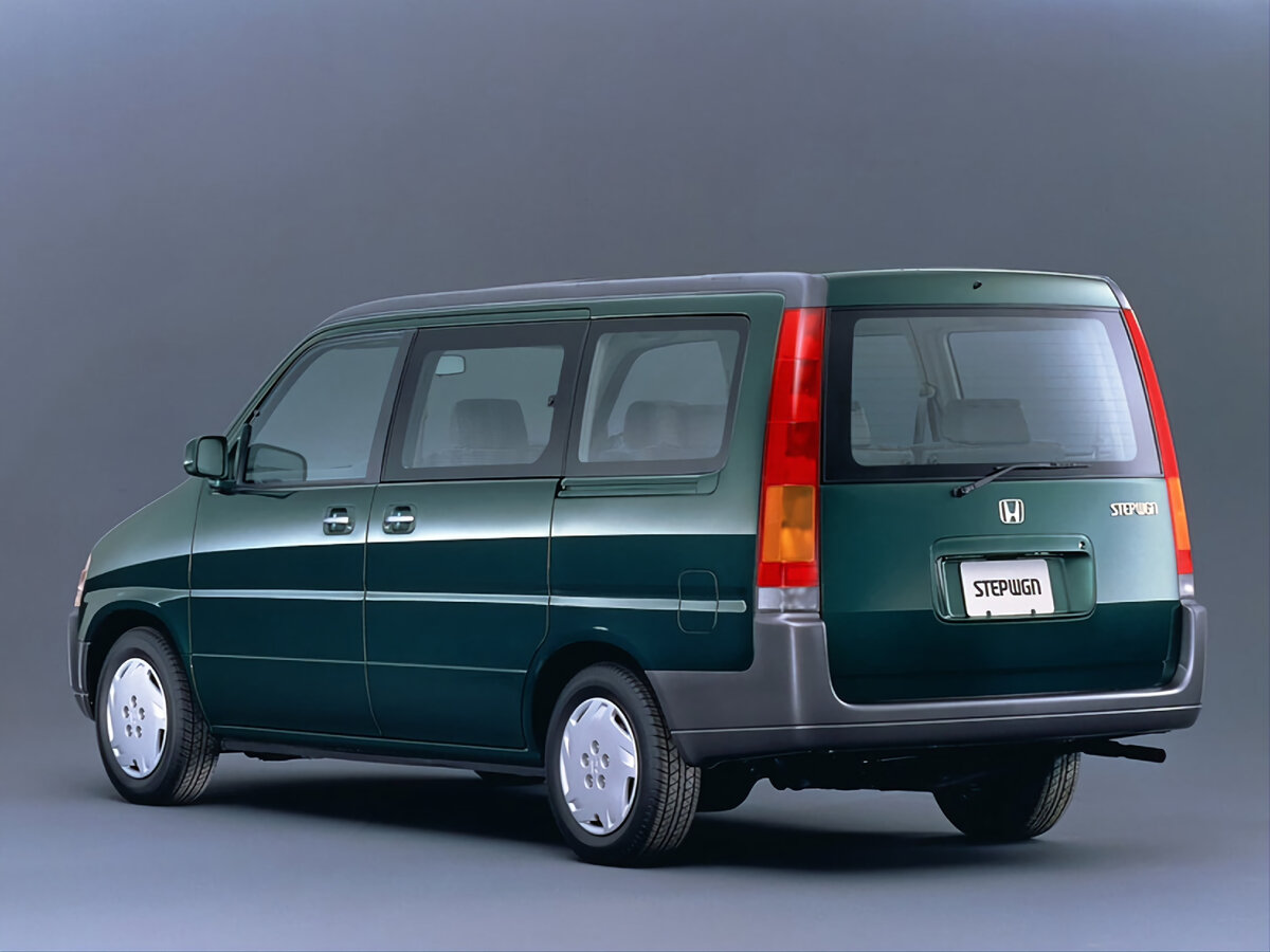 Honda Stepwgn (RF1) 1996-1999