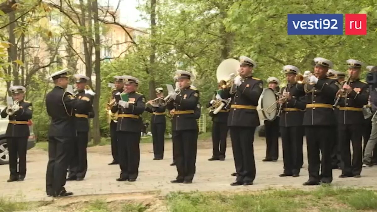 В Севастополе прошли персональные парады Победы для двух ветеранов | Вести  Севастополь | Дзен