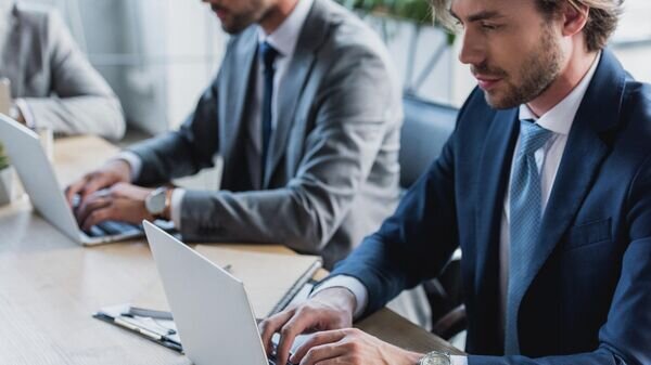    © Depositphotos.com / AndrewLozovyi