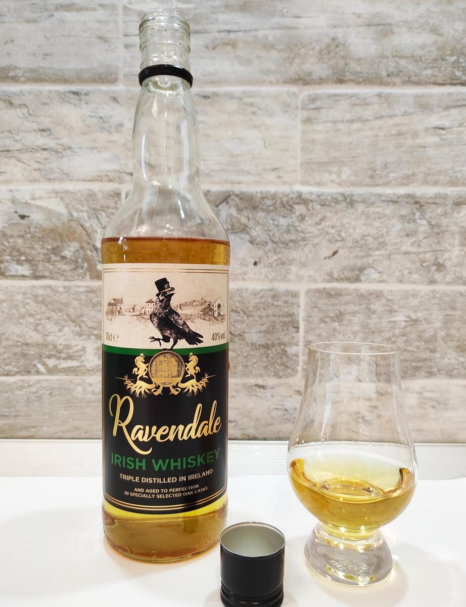 Irish rover виски отзывы. Виски Айриш Ровер 0.5. Ирландский виски. Ravendale Irish Whiskey. Виски Ravendale 0.7 л.