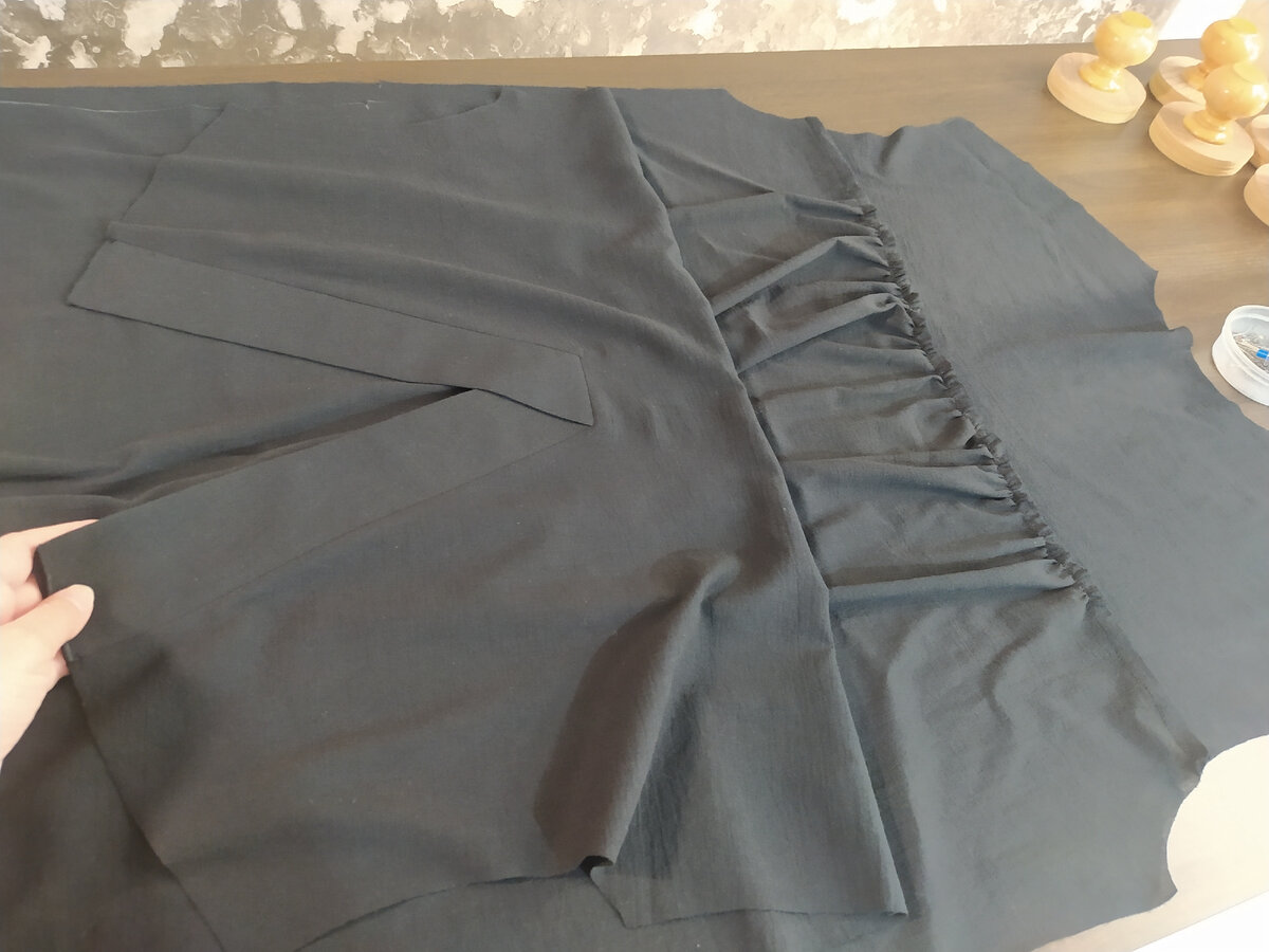 Перед и спинка платья