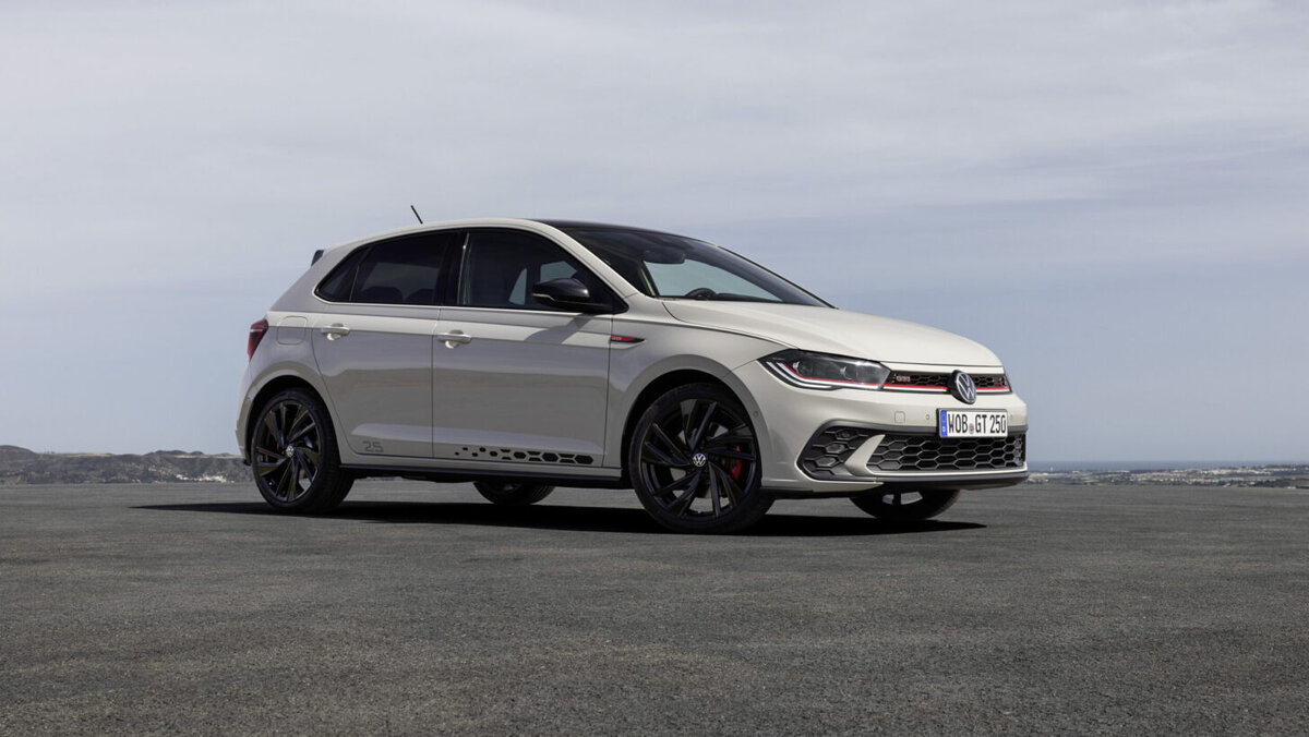    Volkswagen Polo GTI Edition 25. Фото Volkswagen