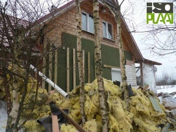 В большинстве случаев минеральная вата в стенах приходит в негодность уже через сезон