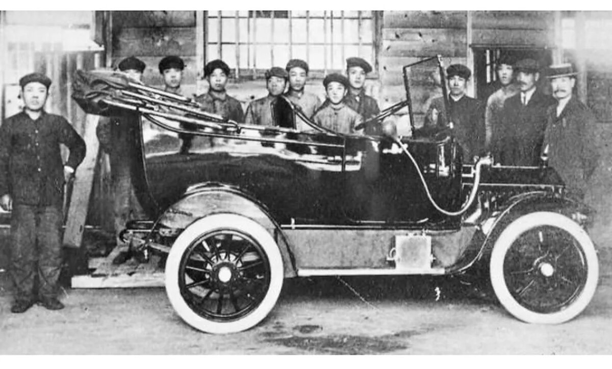 DAT Go (1913) — первый Nissan