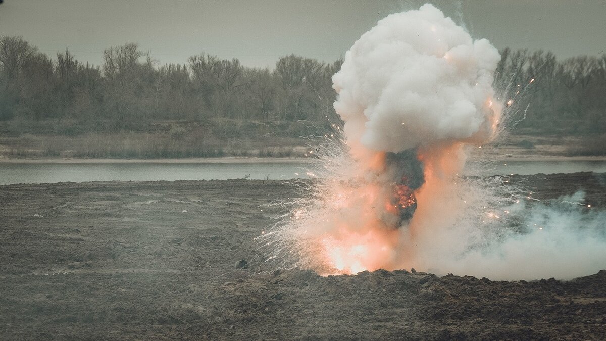     В ночь на 29 мая российские войска с использованием высокоточного оружия нанесли удар по объектам Вооруженных сил Украины (ВСУ).