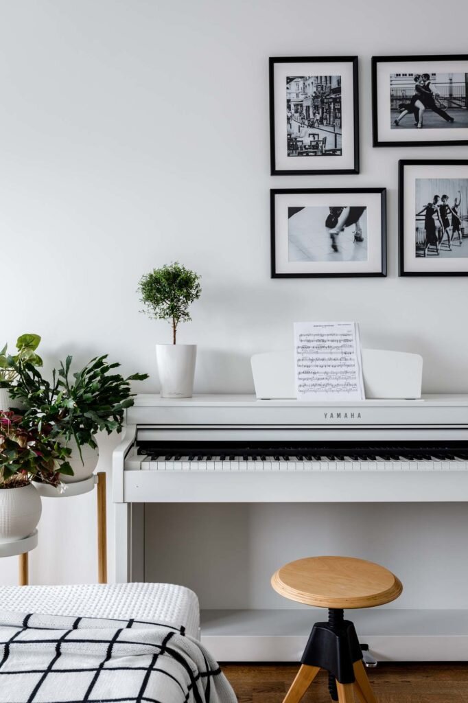 Белоснежный интерьер в европейском стиле. Преображение панельной однушки