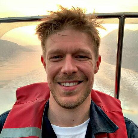     Сегодня: Никите Ефремову - 35