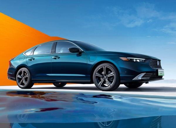     Honda Accord. Фото Honda