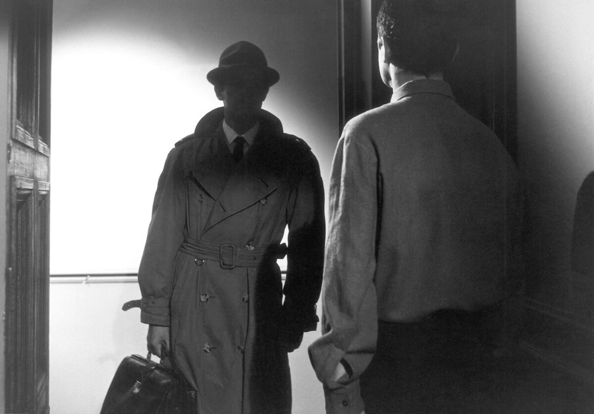 Кадр из фильма "Стукач" (1962)