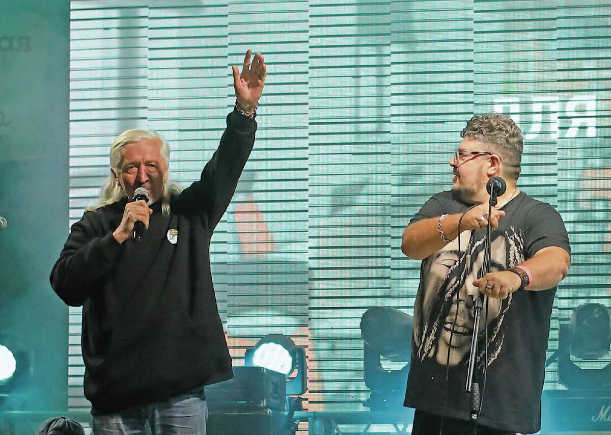 Рок-н-ролл жив 
Автор — Элла Молочковецкая