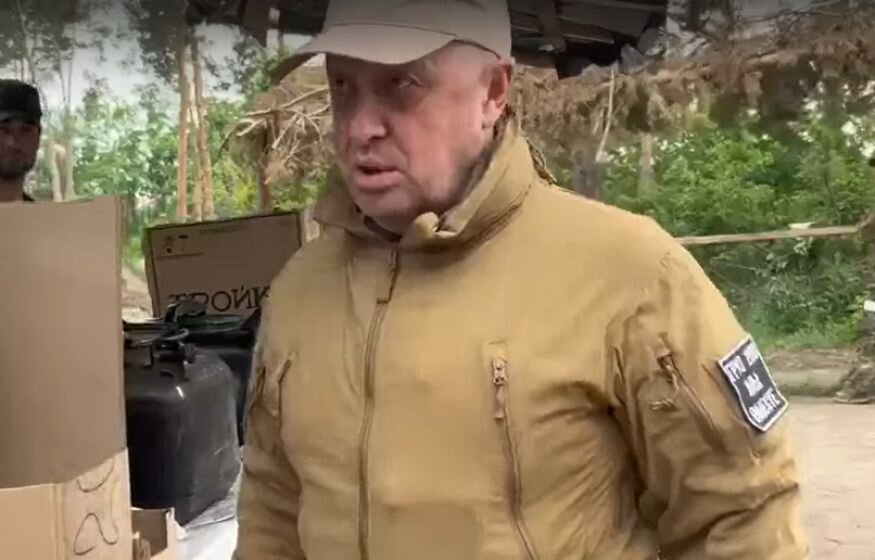    Глава ЧВК «Вагнер» Пригожин отказался подписывать контракты с Шойгу