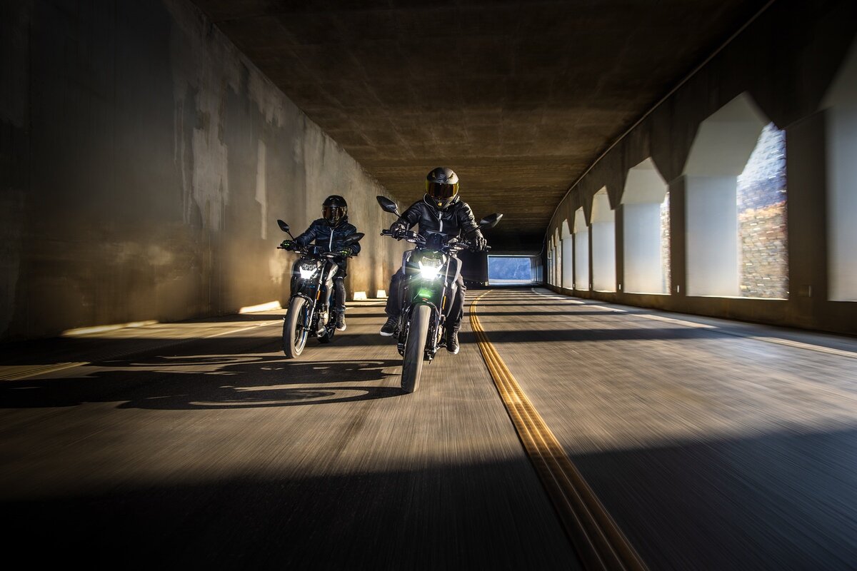 
250NK — самый легкий байк CFMOTO. На нем удобно набираться опыта